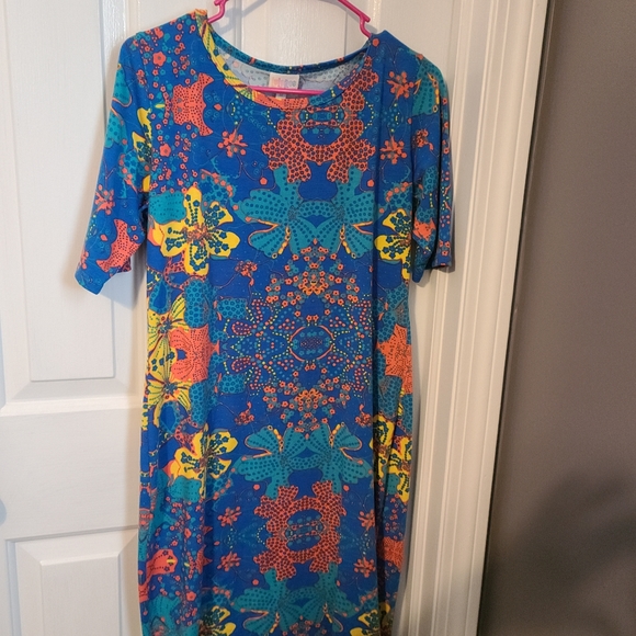 Lularoe - Picture 1 of 3